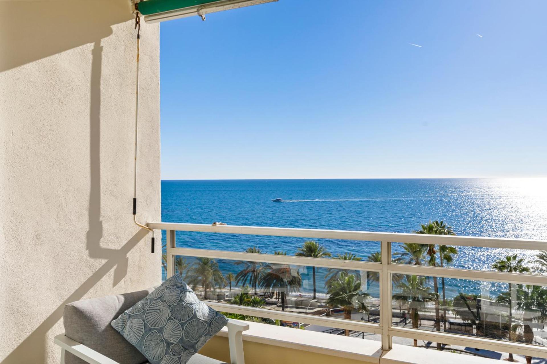 Beach Front Apartment With Pool Marbella Eksteriør bilde