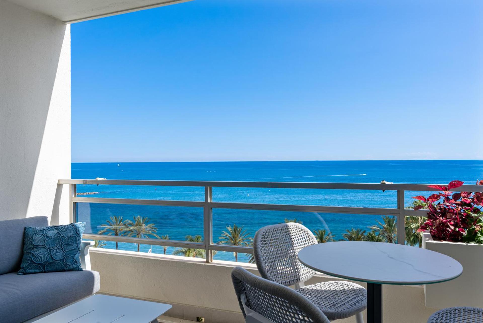 Beach Front Apartment With Pool Marbella Eksteriør bilde